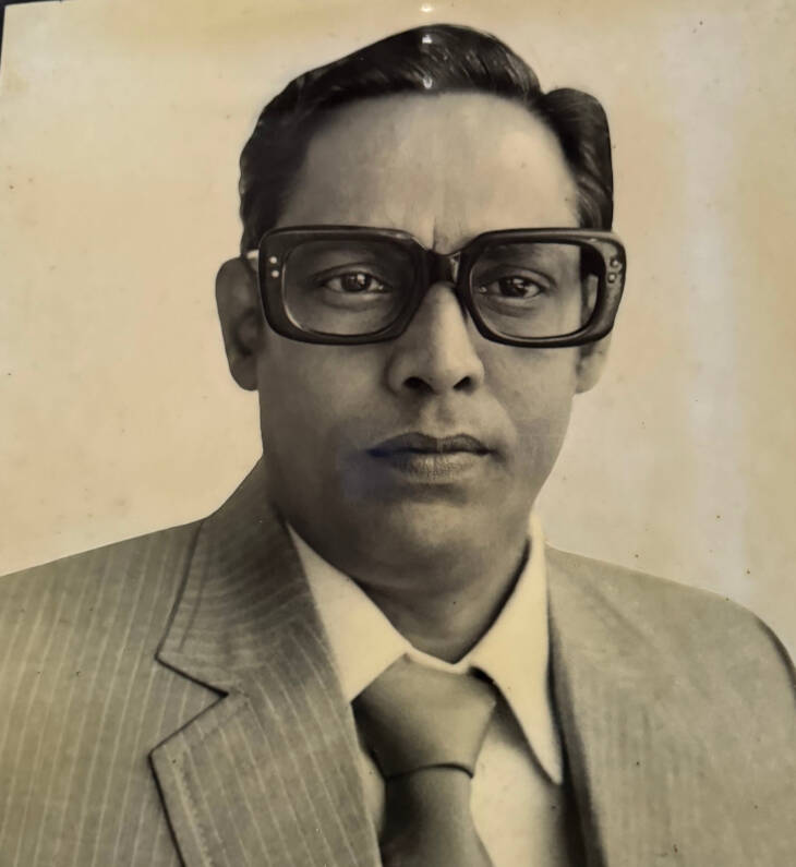 Family portrait in a suit and glasses